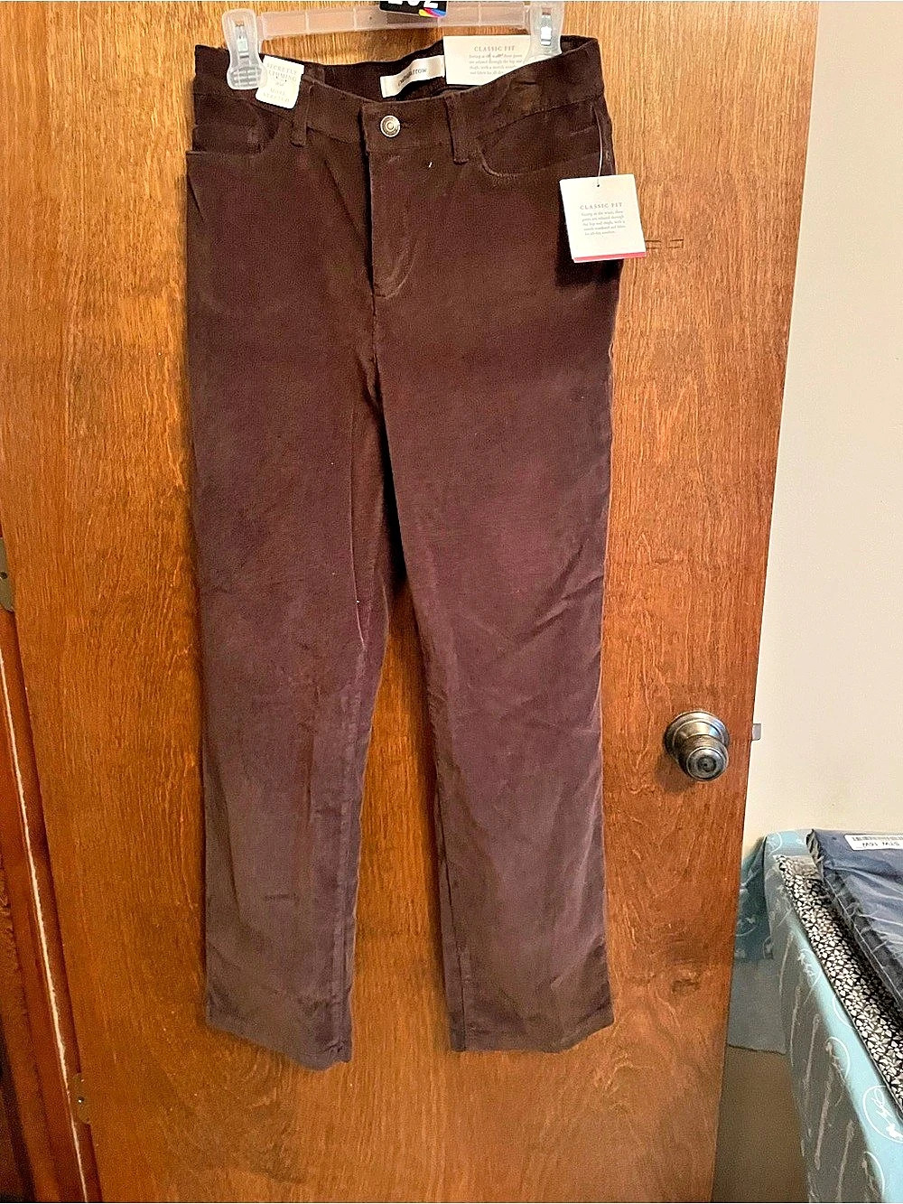 Croft & Barrow Classic Fit Brown Straight Leg Pants Size 8P NWT